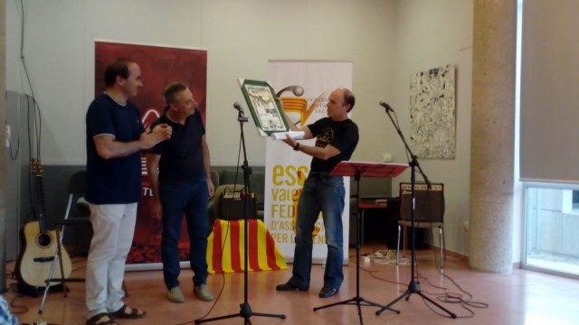 El Centre Cultural Castellut recibe el IV Premi Valor de Promoción del Valenciano